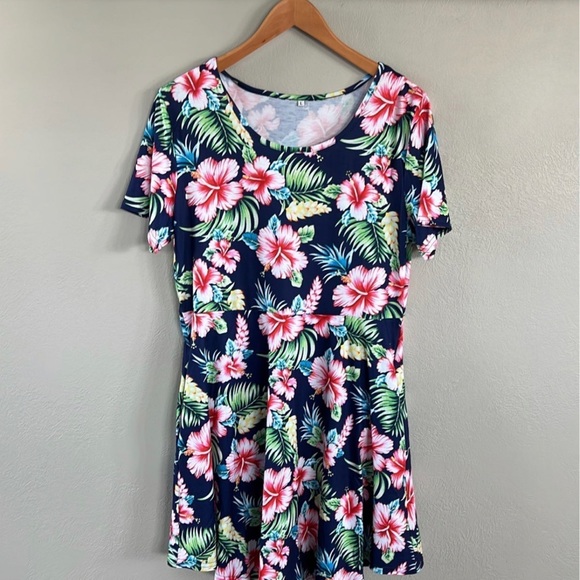 NWOT - Never worn Nova In Sky Floral Blue Dress Size L - Picture 5 of 6